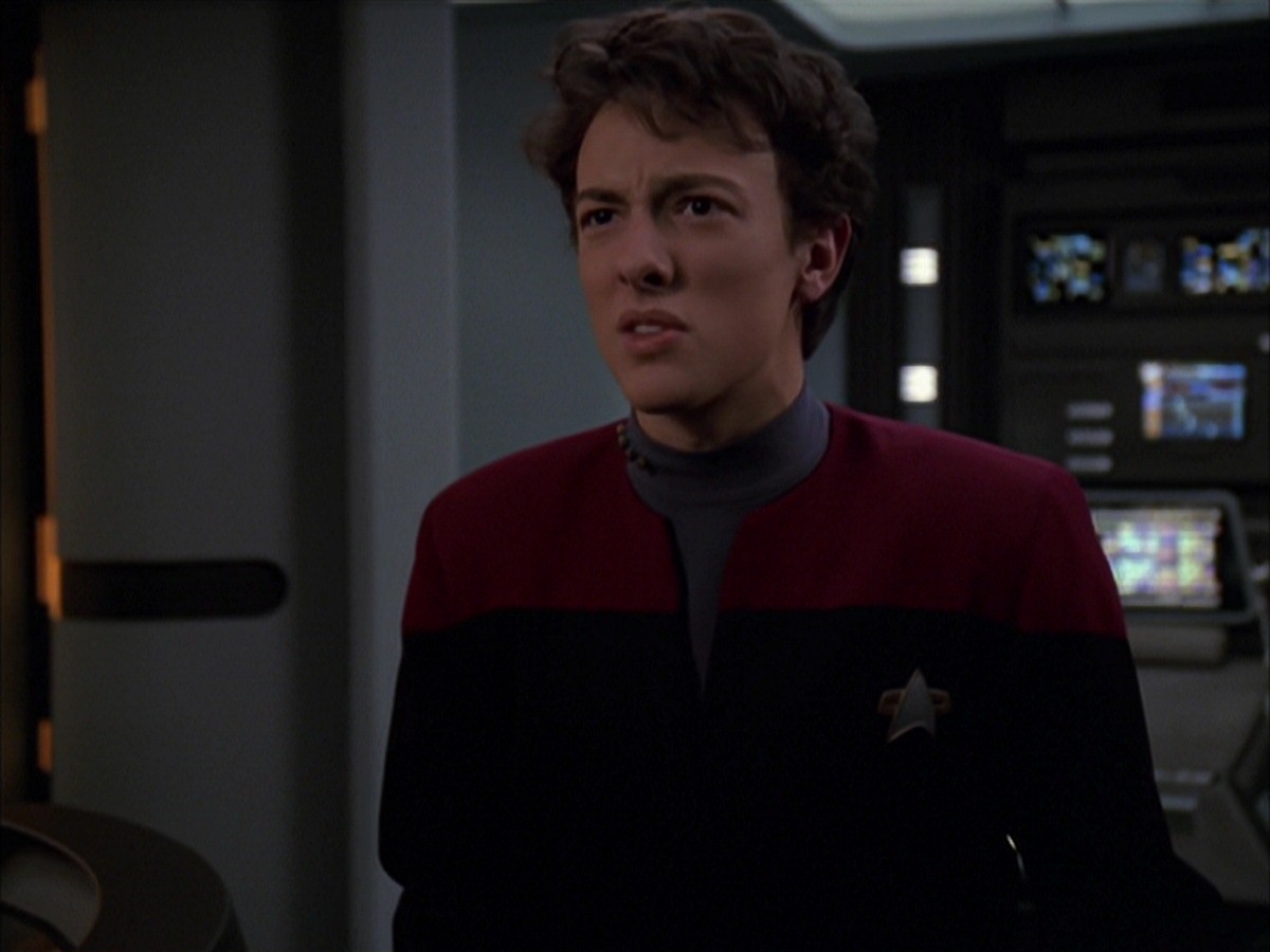 extant_StarTrek_VOY_7x19-Q2_1235.jpg