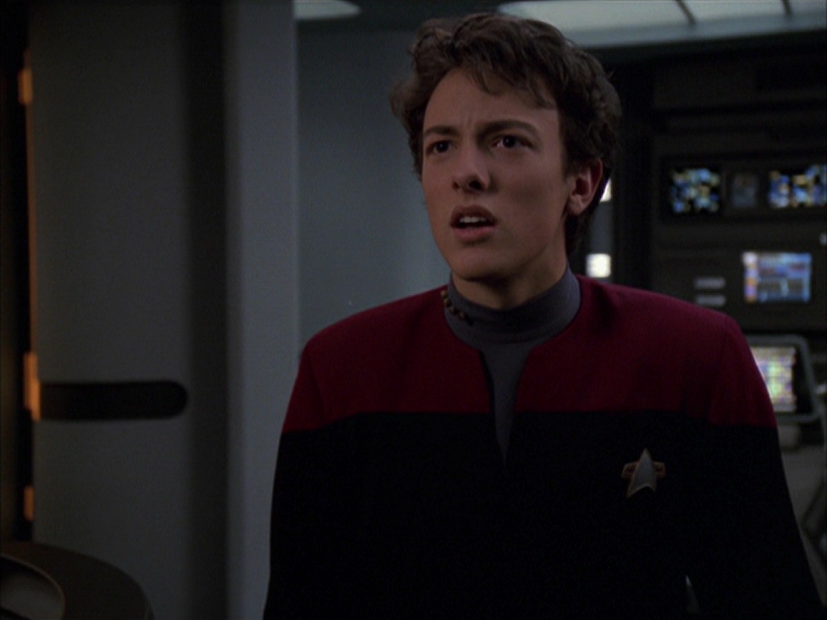 extant_StarTrek_VOY_7x19-Q2_1249.jpg
