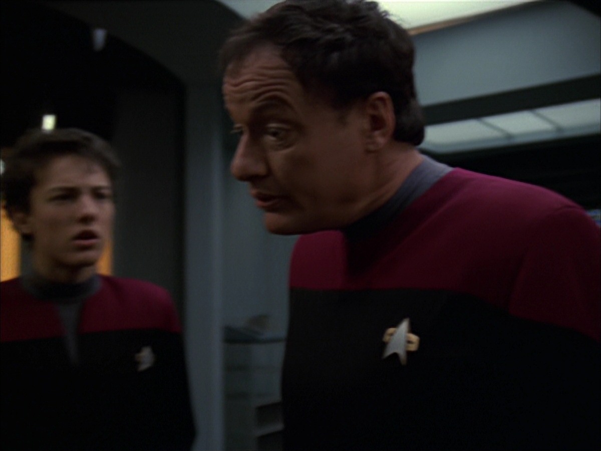 extant_StarTrek_VOY_7x19-Q2_1318.jpg