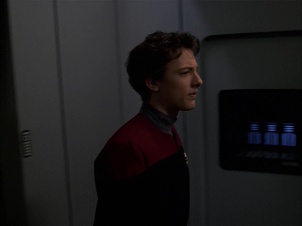 extant_StarTrek_VOY_7x19-Q2_1403.jpg