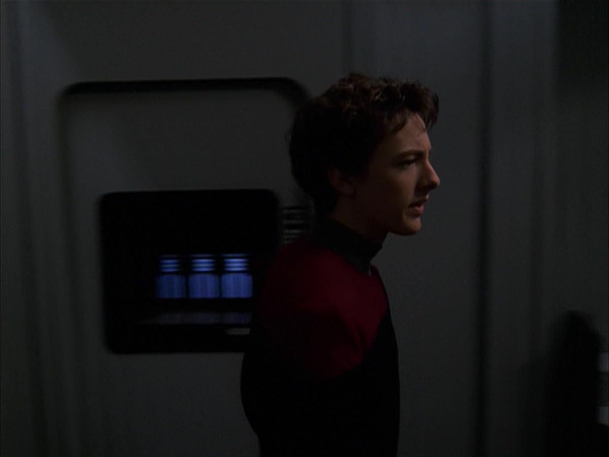 extant_StarTrek_VOY_7x19-Q2_1404.jpg