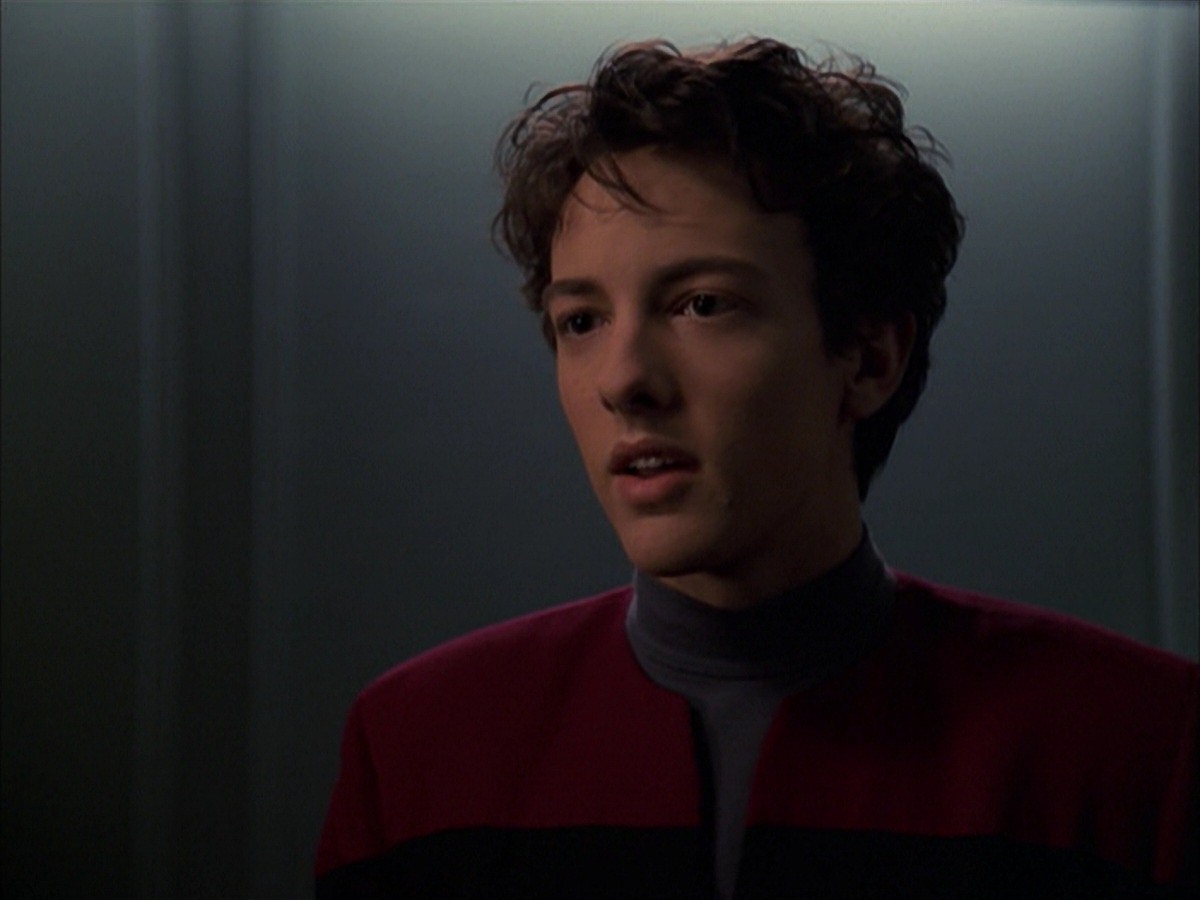 extant_StarTrek_VOY_7x19-Q2_1444.jpg