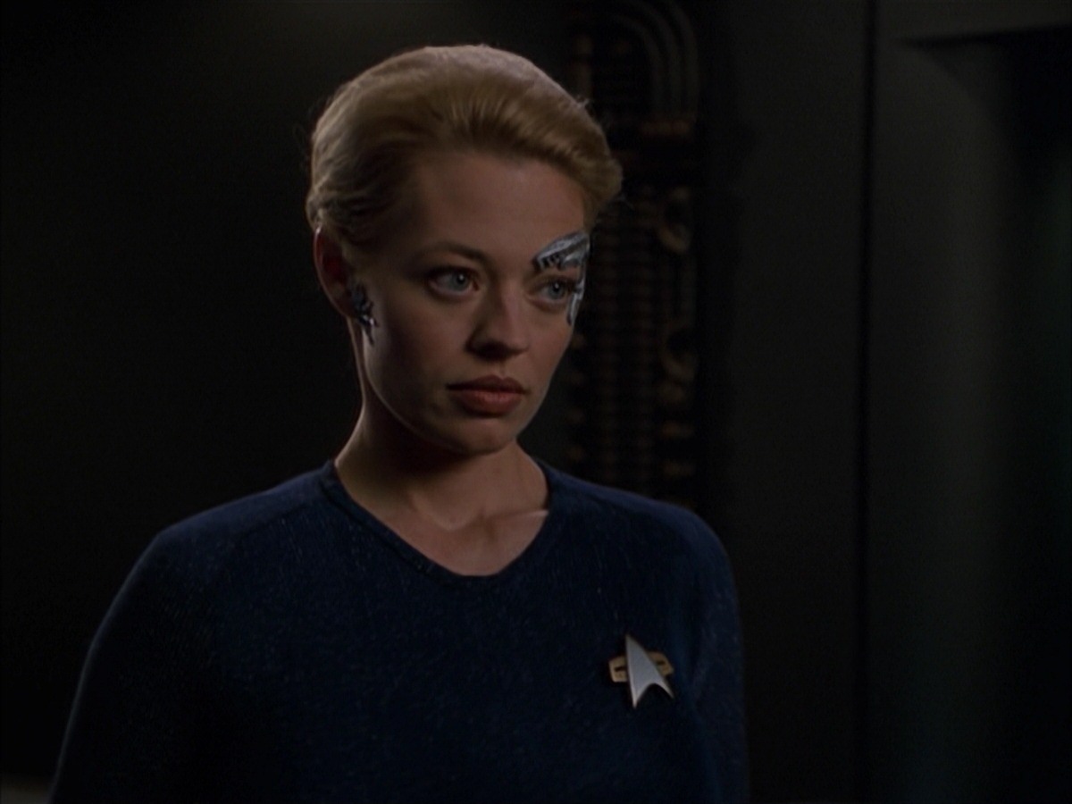 extant_StarTrek_VOY_7x19-Q2_1494.jpg