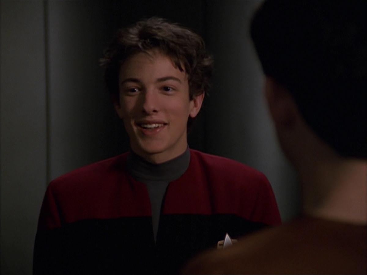 extant_StarTrek_VOY_7x19-Q2_1509.jpg