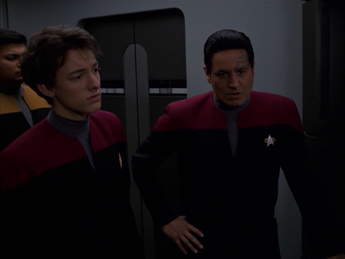 extant_StarTrek_VOY_7x19-Q2_1541.jpg