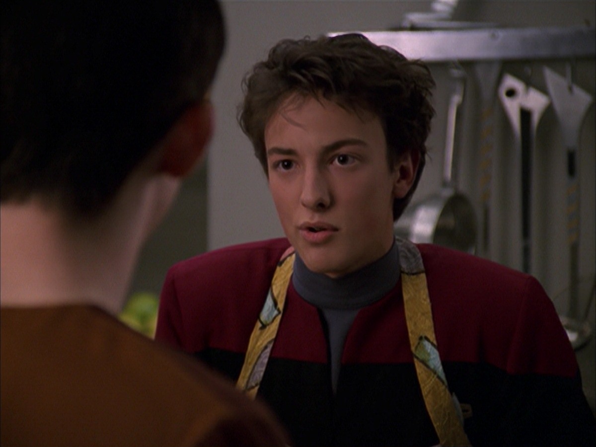 extant_StarTrek_VOY_7x19-Q2_1771.jpg