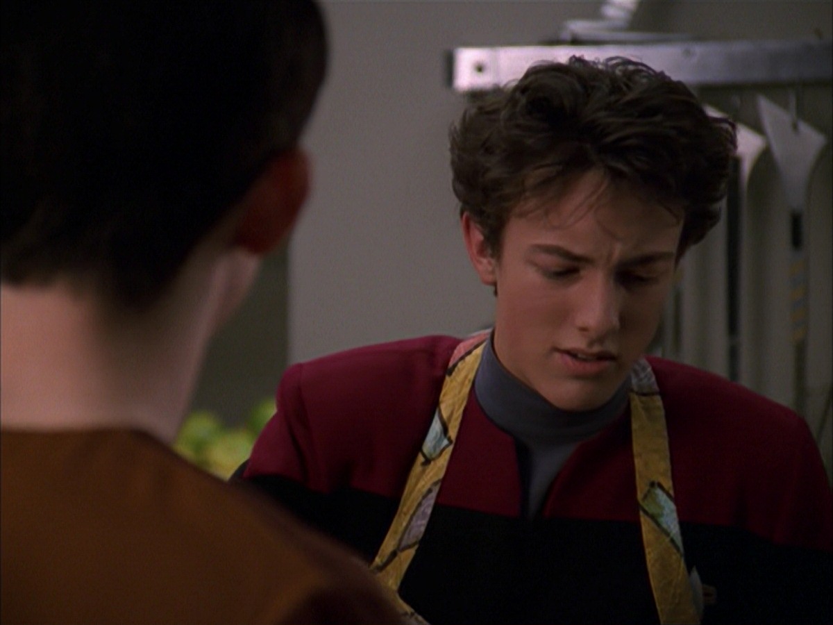 extant_StarTrek_VOY_7x19-Q2_1784.jpg