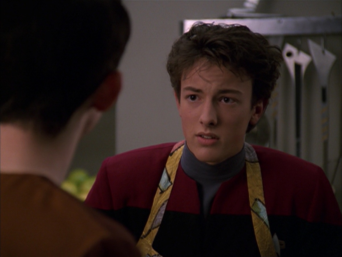 extant_StarTrek_VOY_7x19-Q2_1787.jpg