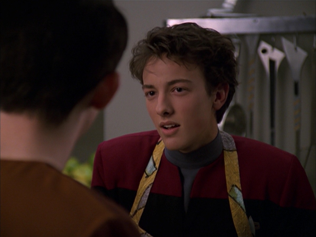 extant_StarTrek_VOY_7x19-Q2_1799.jpg
