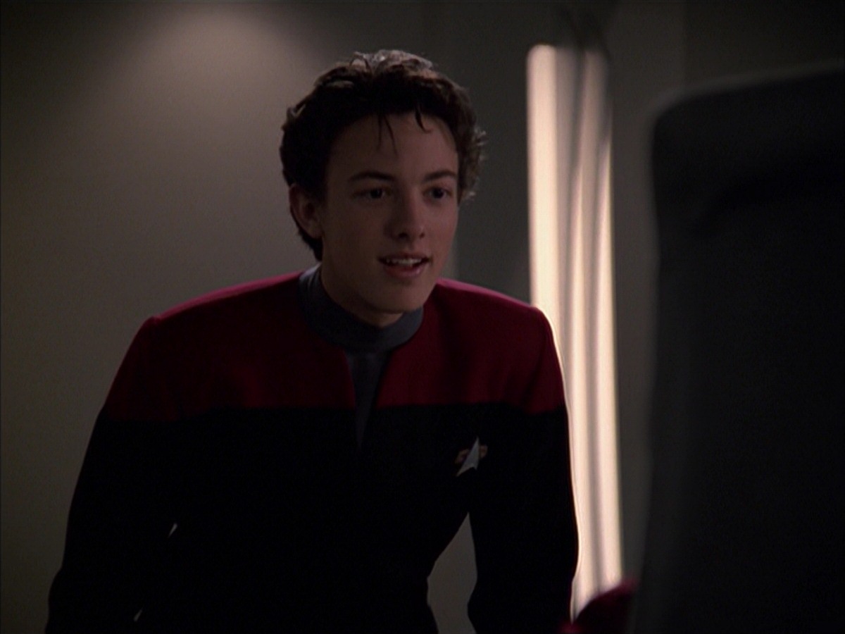 extant_StarTrek_VOY_7x19-Q2_1891.jpg