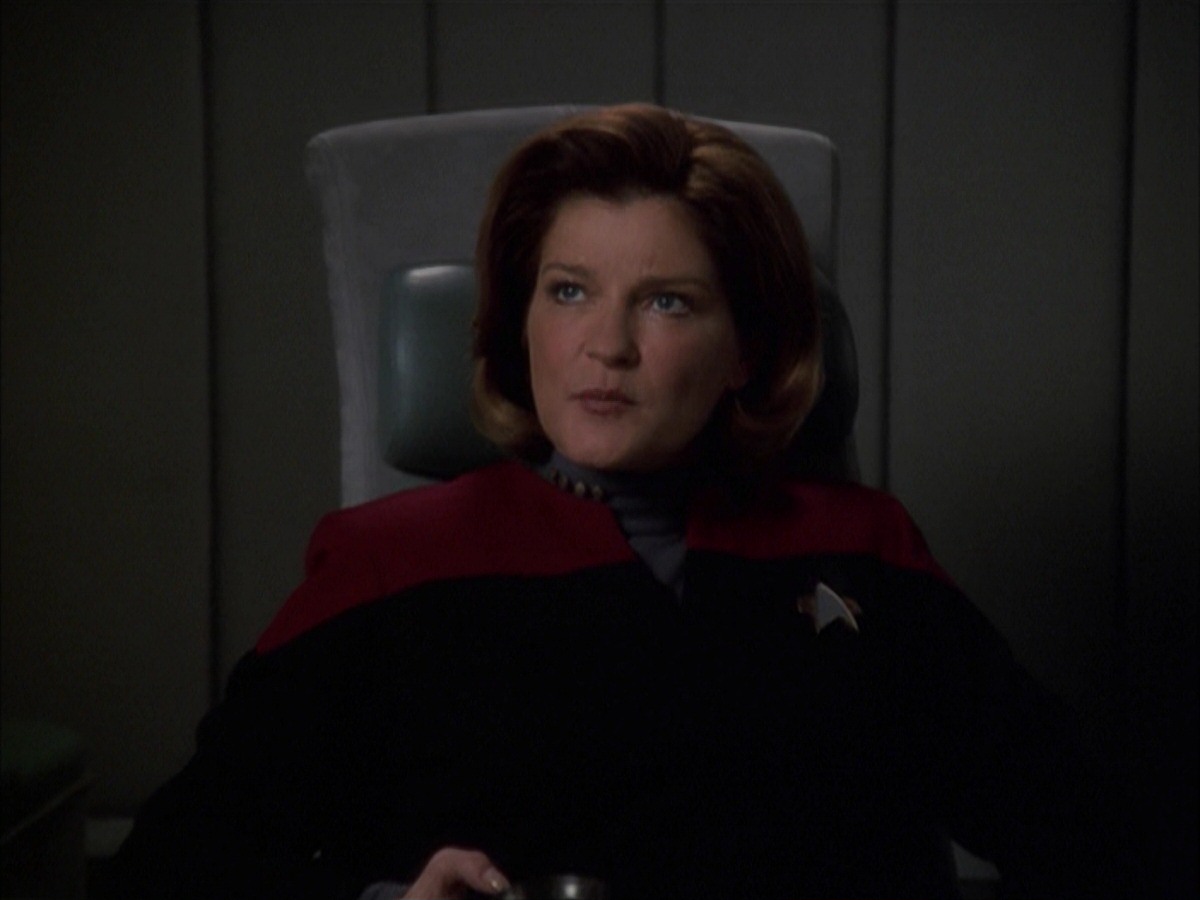 extant_StarTrek_VOY_7x19-Q2_1898.jpg