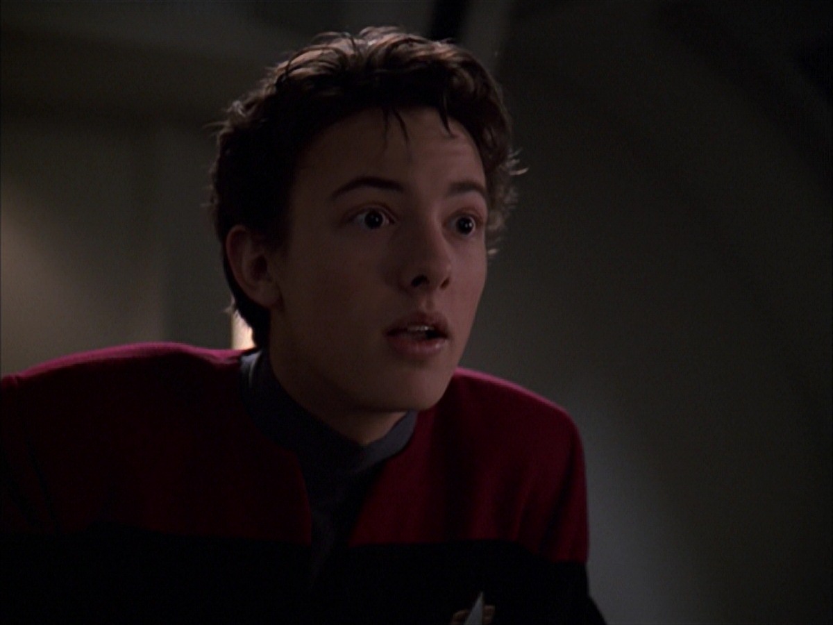 extant_StarTrek_VOY_7x19-Q2_1908.jpg