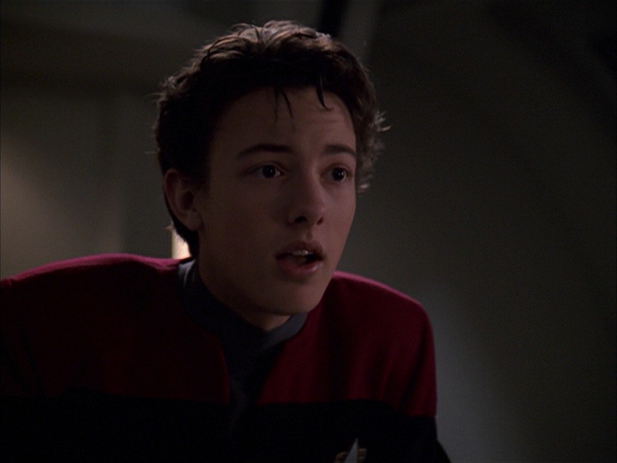 extant_StarTrek_VOY_7x19-Q2_1913.jpg