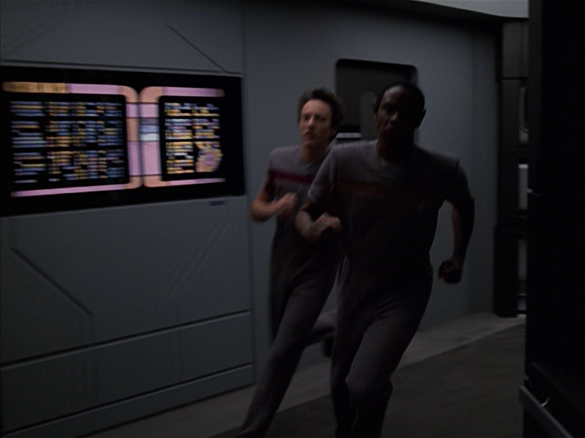 extant_StarTrek_VOY_7x19-Q2_1966.jpg