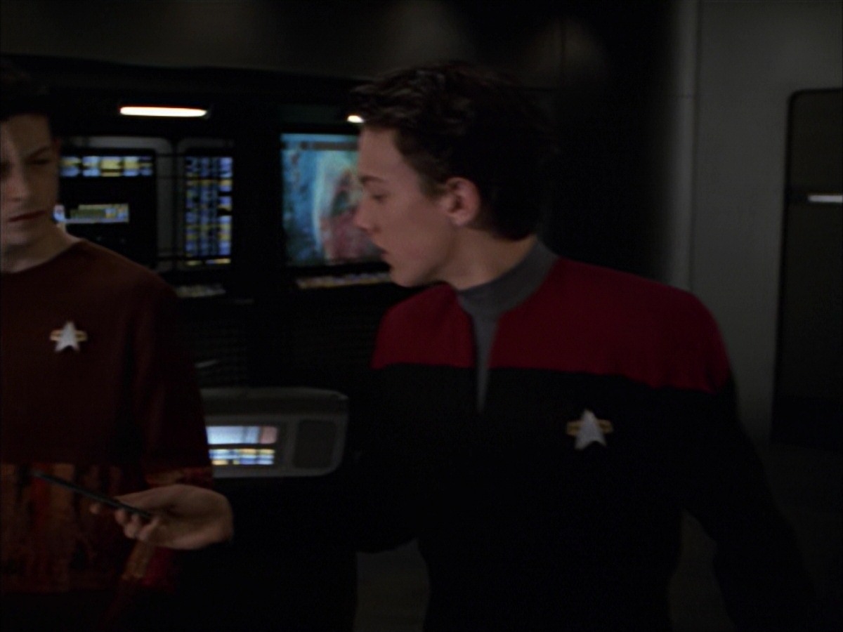 extant_StarTrek_VOY_7x19-Q2_1977.jpg