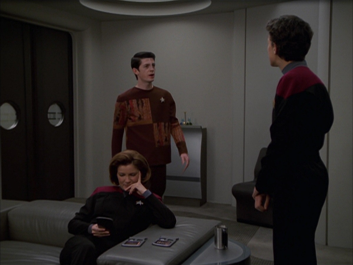 extant_StarTrek_VOY_7x19-Q2_2017.jpg