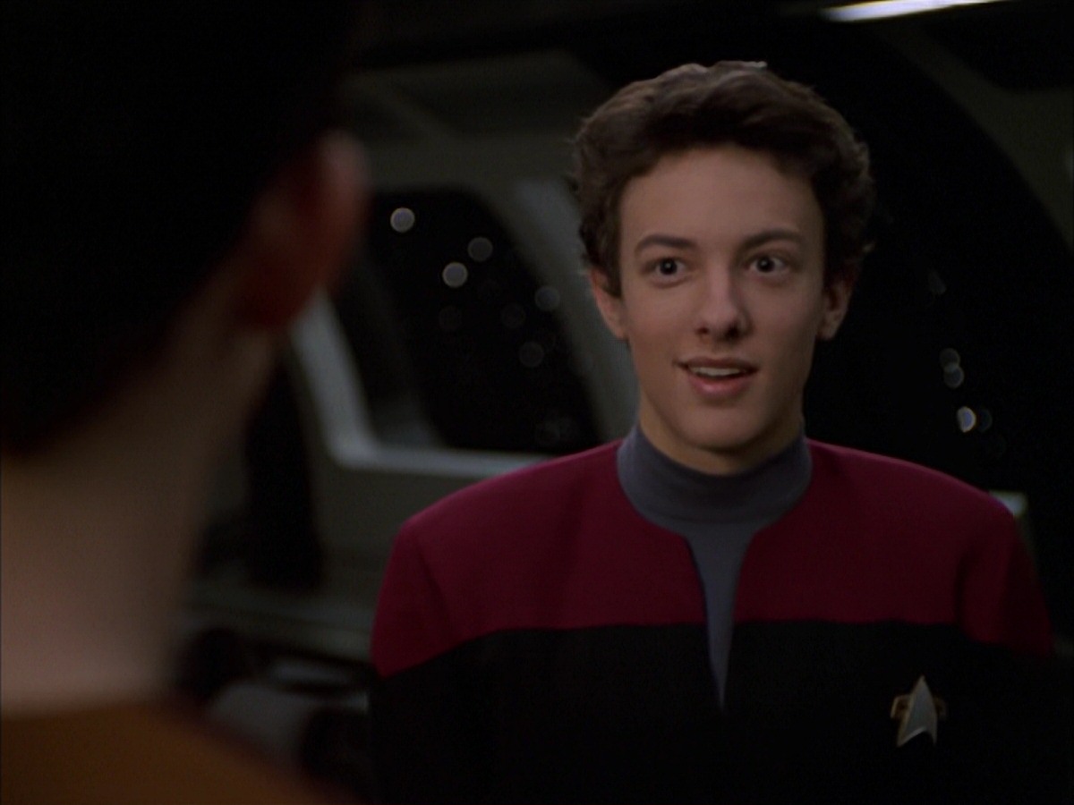 extant_StarTrek_VOY_7x19-Q2_2041.jpg