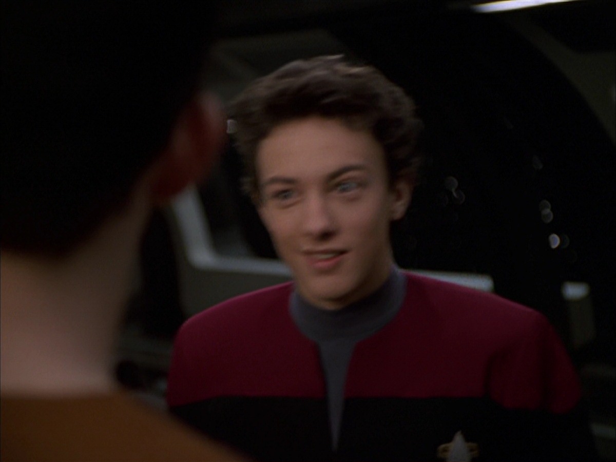extant_StarTrek_VOY_7x19-Q2_2042.jpg