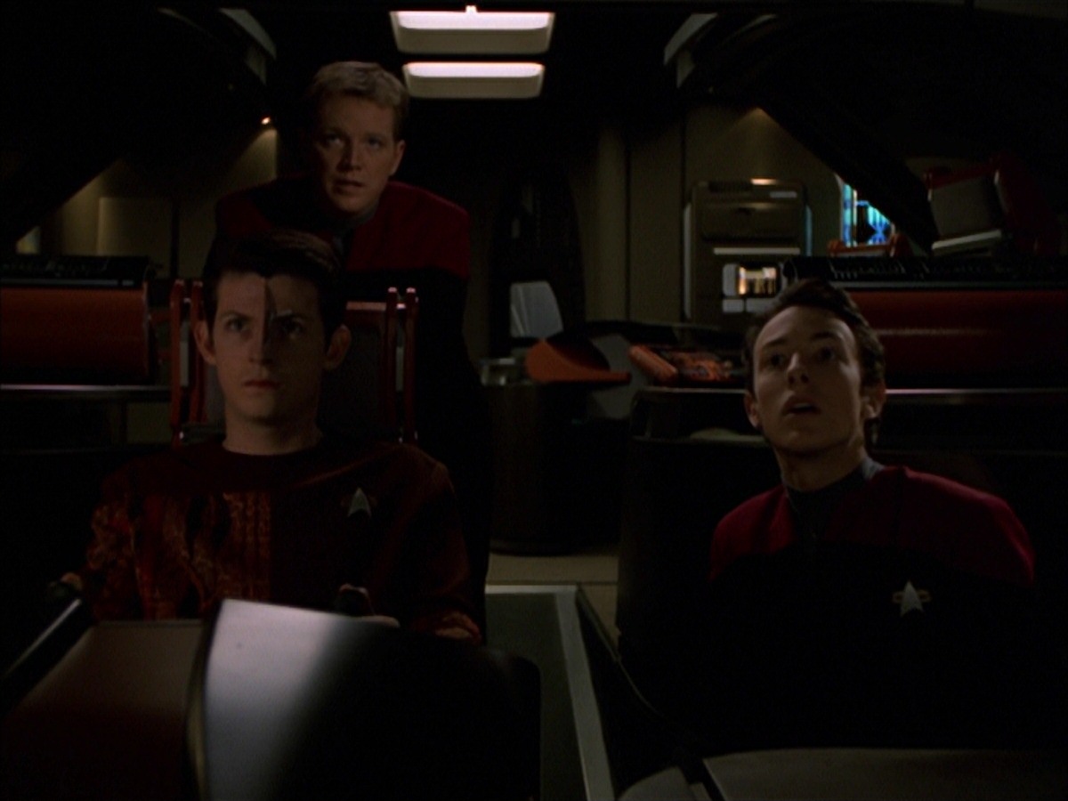 extant_StarTrek_VOY_7x19-Q2_2059.jpg