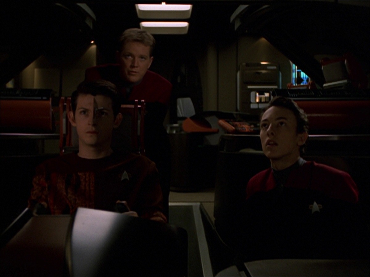 extant_StarTrek_VOY_7x19-Q2_2061.jpg