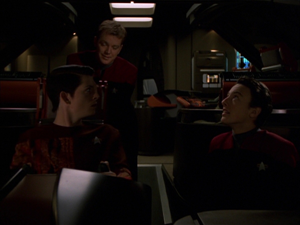 extant_StarTrek_VOY_7x19-Q2_2074.jpg