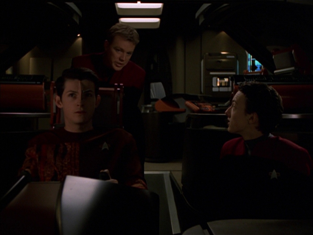 extant_StarTrek_VOY_7x19-Q2_2080.jpg