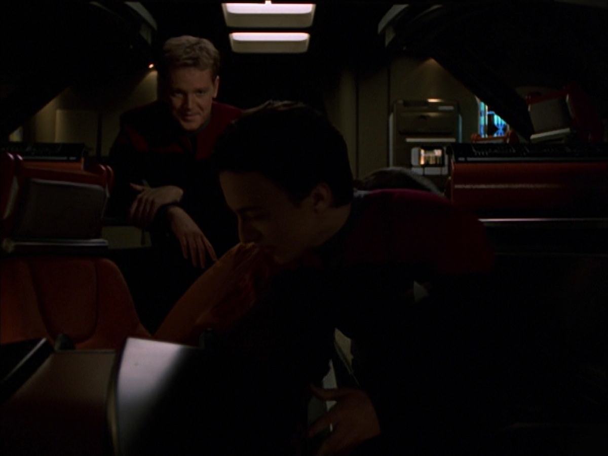 extant_StarTrek_VOY_7x19-Q2_2098.jpg