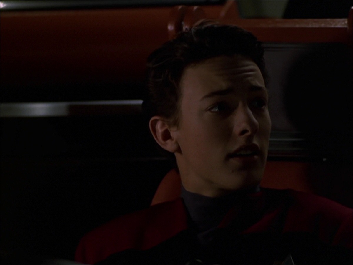 extant_StarTrek_VOY_7x19-Q2_2116.jpg