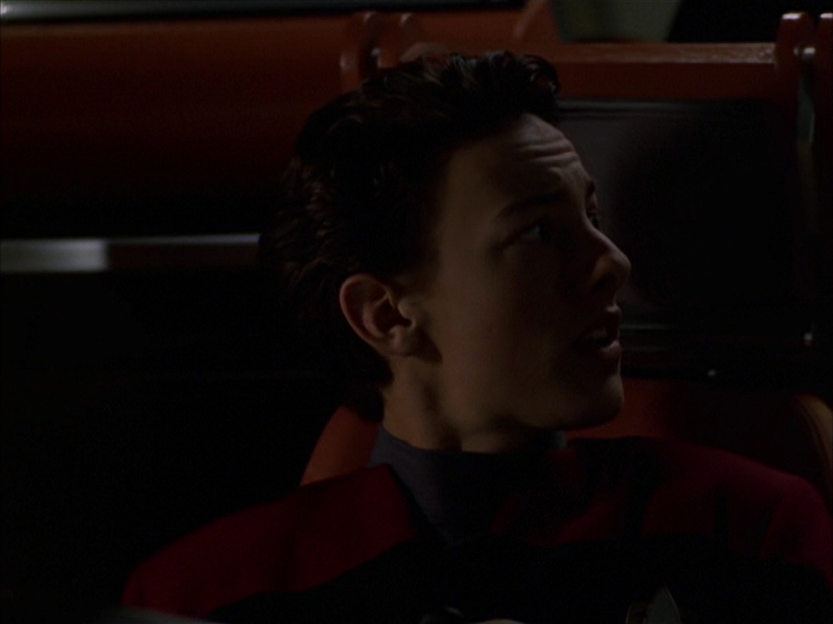 extant_StarTrek_VOY_7x19-Q2_2117.jpg