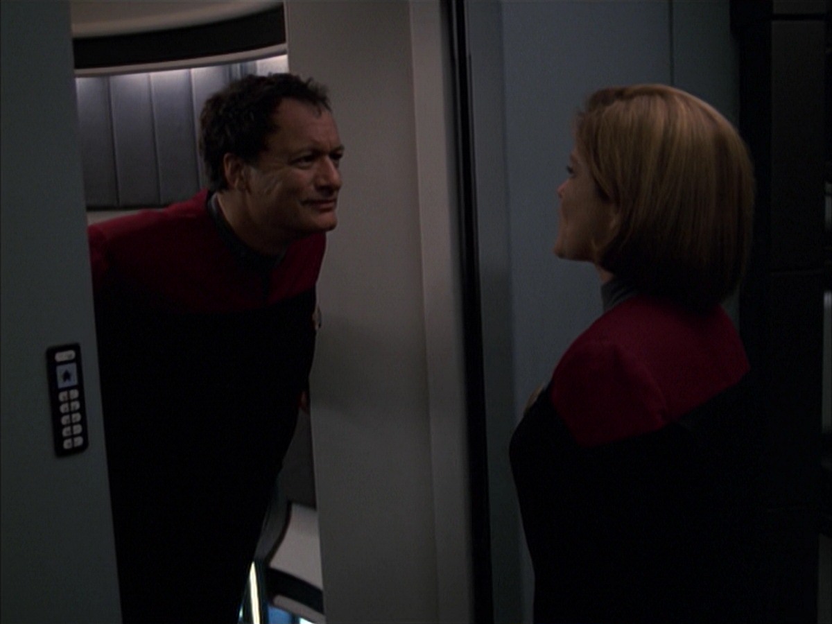 extant_StarTrek_VOY_7x19-Q2_2149.jpg