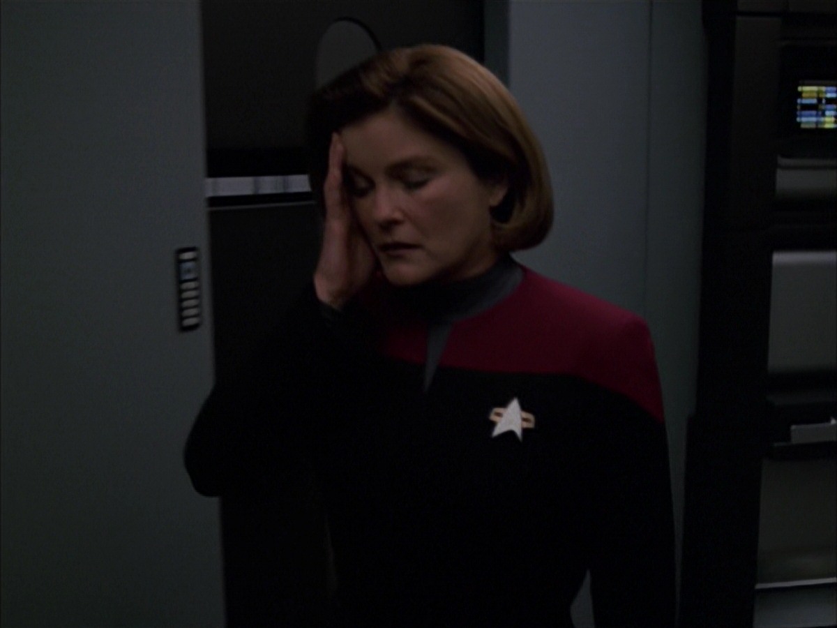 extant_StarTrek_VOY_7x19-Q2_2156.jpg