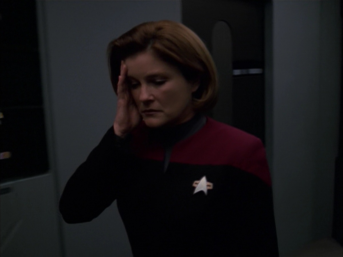 extant_StarTrek_VOY_7x19-Q2_2157.jpg