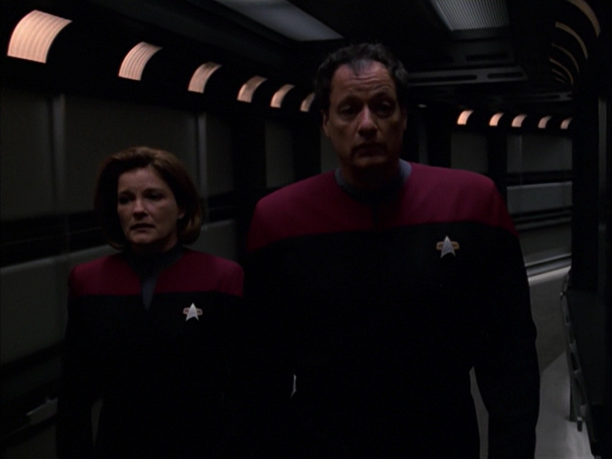 extant_StarTrek_VOY_7x19-Q2_2178.jpg