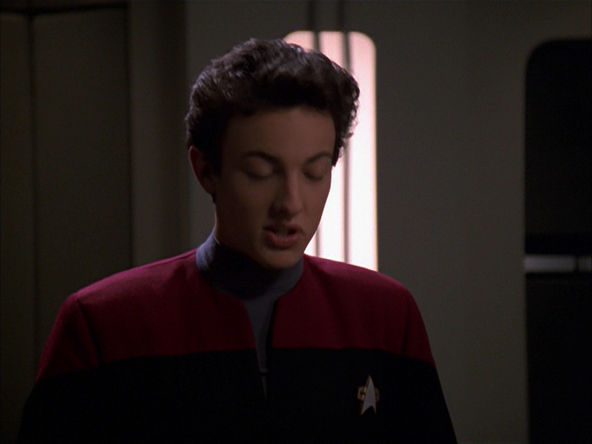 extant_StarTrek_VOY_7x19-Q2_2211.jpg