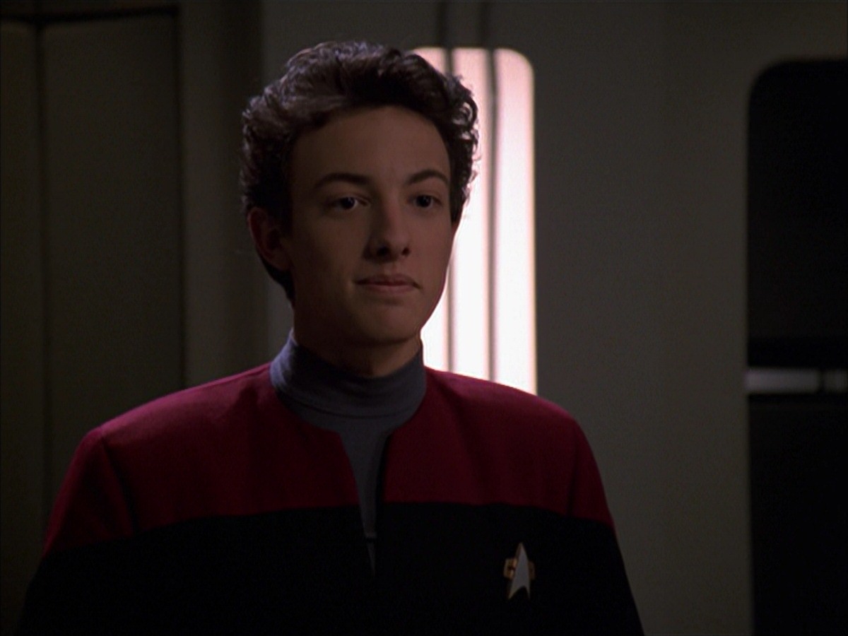 extant_StarTrek_VOY_7x19-Q2_2222.jpg