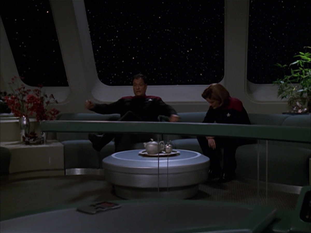 extant_StarTrek_VOY_7x19-Q2_2258.jpg