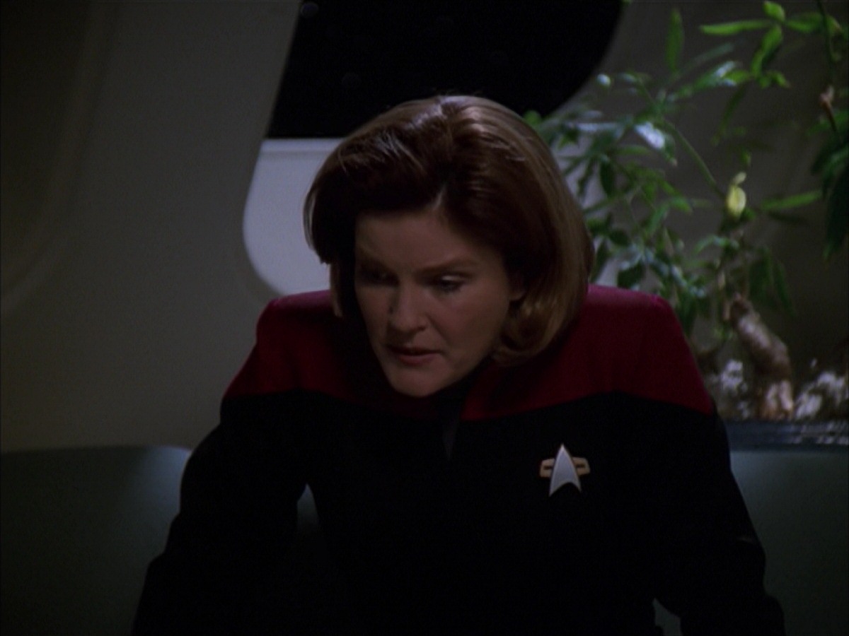 extant_StarTrek_VOY_7x19-Q2_2262.jpg