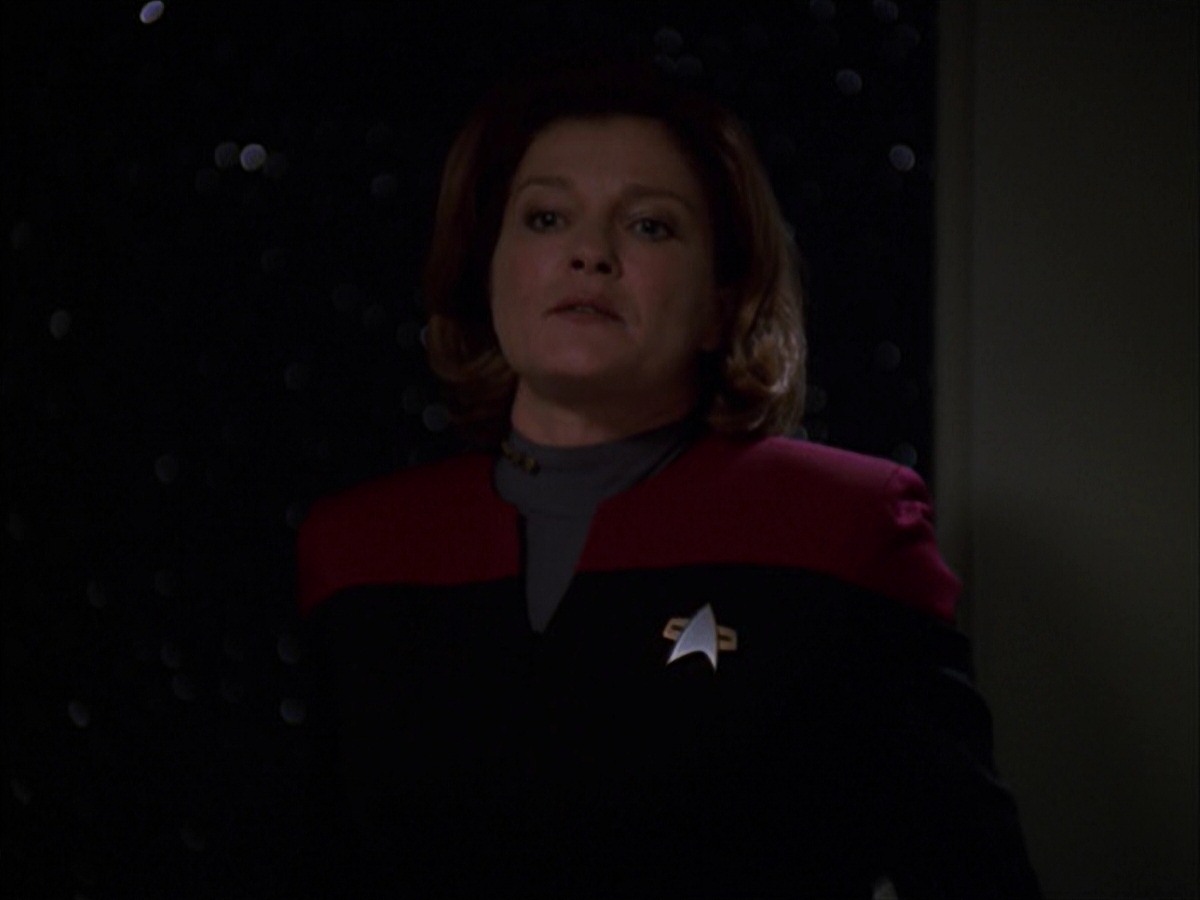 extant_StarTrek_VOY_7x19-Q2_2289.jpg