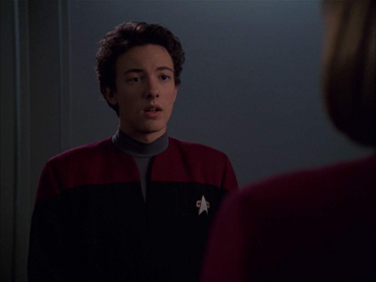extant_StarTrek_VOY_7x19-Q2_2357.jpg