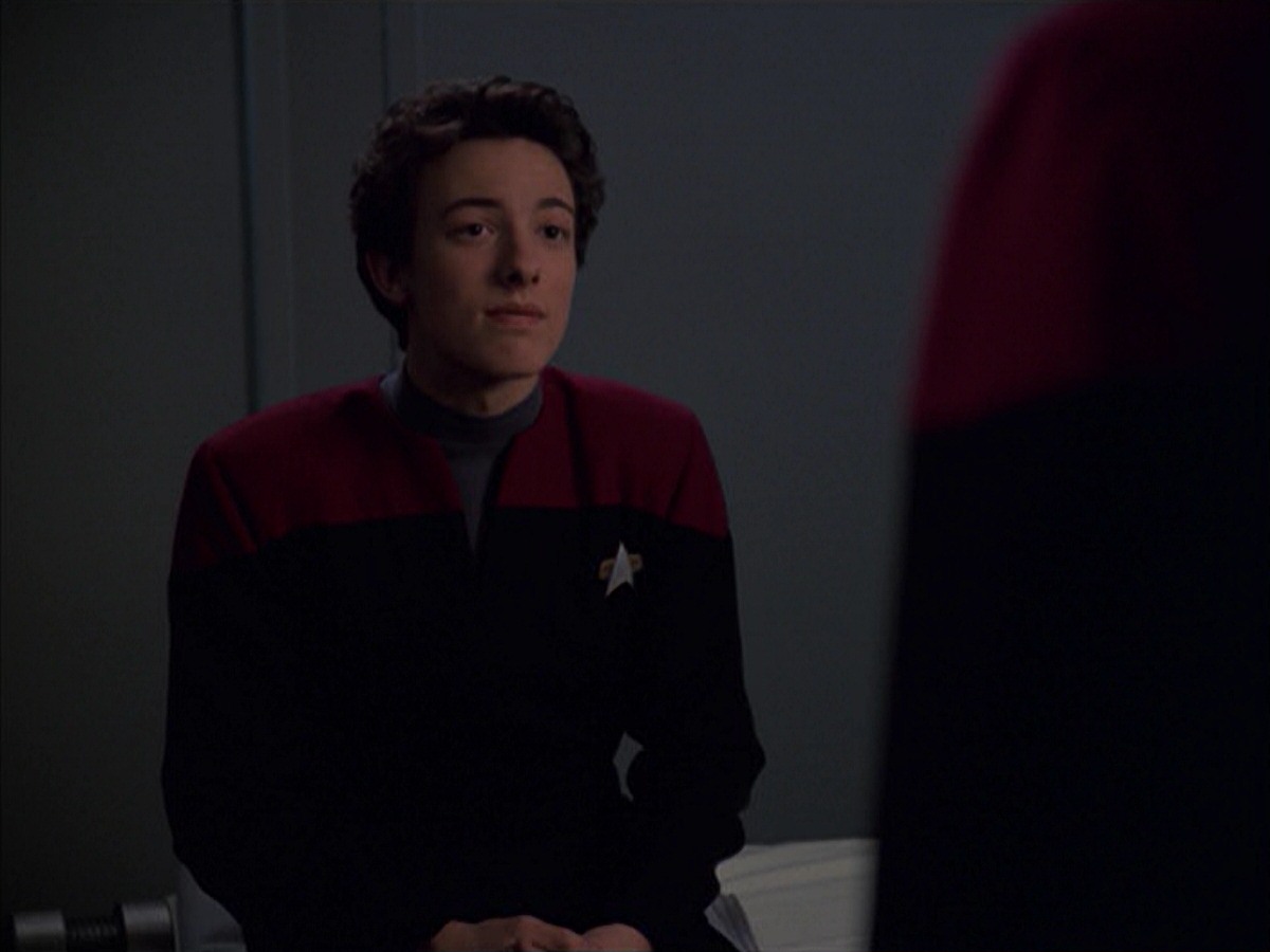 extant_StarTrek_VOY_7x19-Q2_2378.jpg