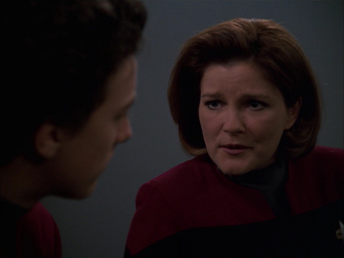 extant_StarTrek_VOY_7x19-Q2_2390.jpg