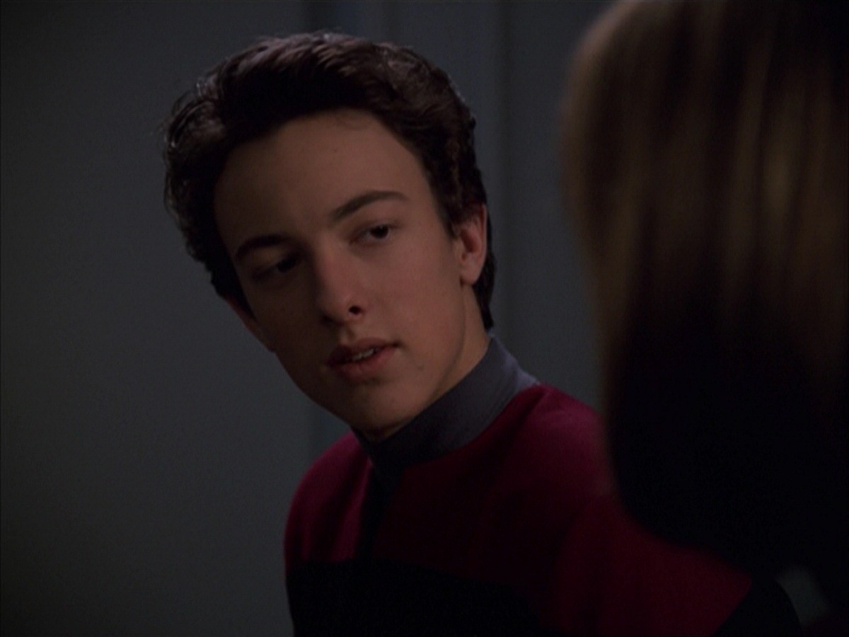extant_StarTrek_VOY_7x19-Q2_2391.jpg
