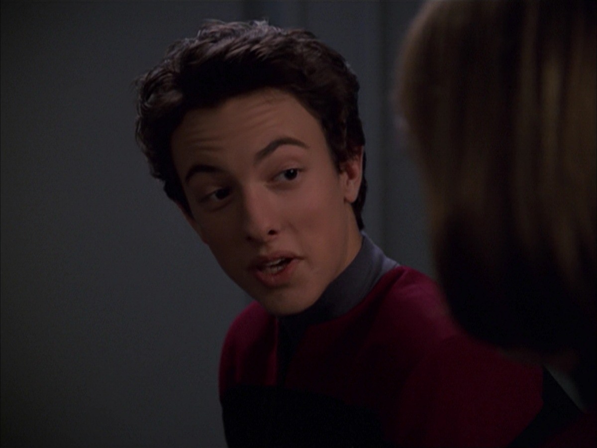 extant_StarTrek_VOY_7x19-Q2_2402.jpg