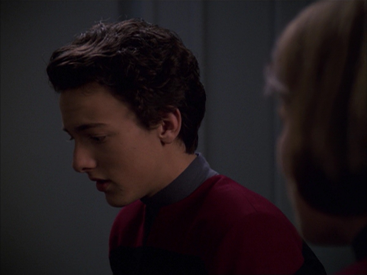 extant_StarTrek_VOY_7x19-Q2_2431.jpg