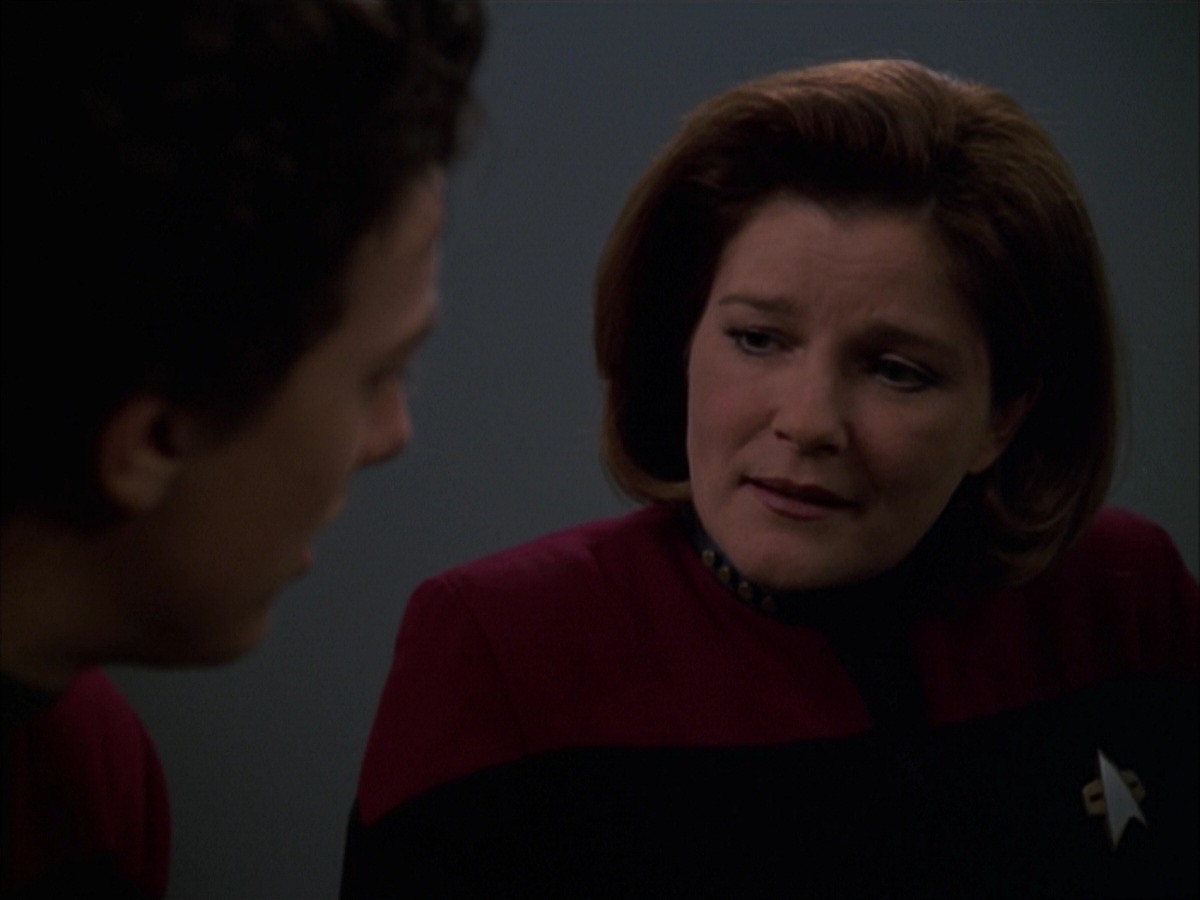 extant_StarTrek_VOY_7x19-Q2_2435.jpg