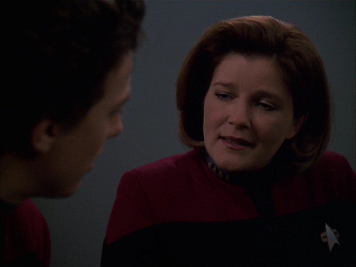 extant_StarTrek_VOY_7x19-Q2_2436.jpg
