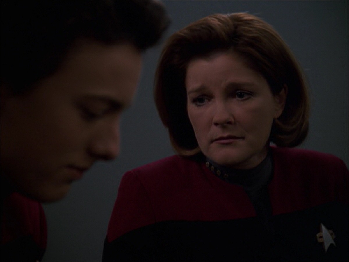 extant_StarTrek_VOY_7x19-Q2_2465.jpg