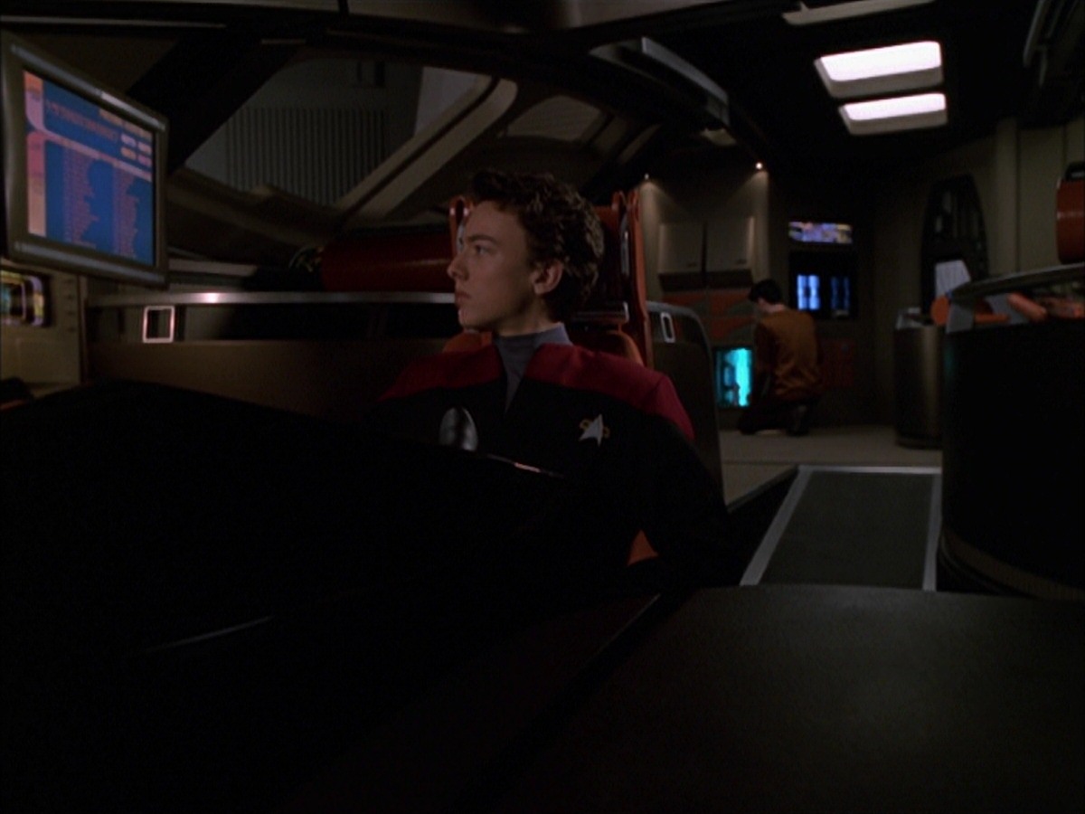 extant_StarTrek_VOY_7x19-Q2_2534.jpg