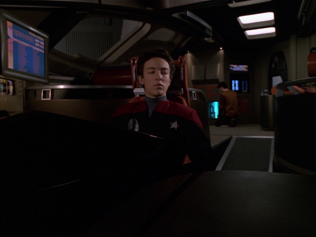 extant_StarTrek_VOY_7x19-Q2_2535.jpg