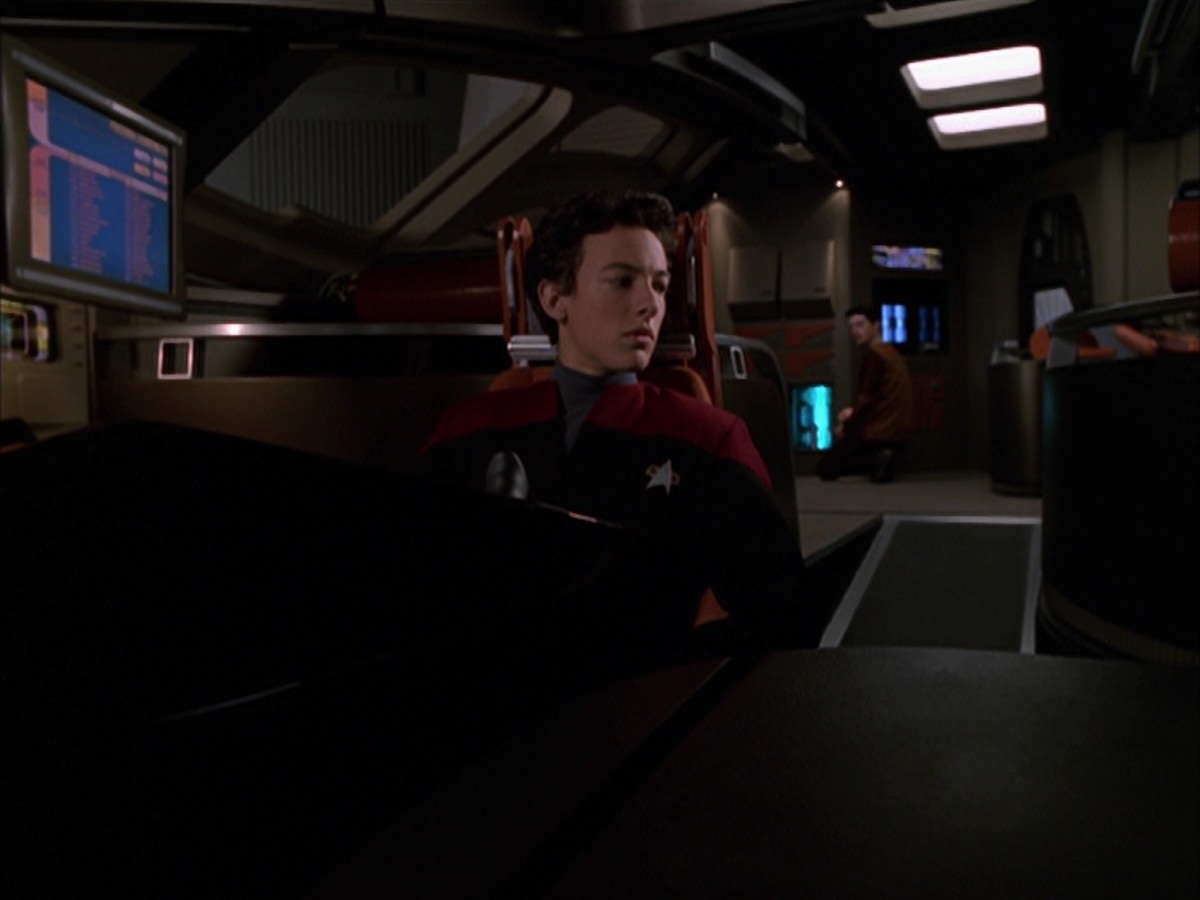 extant_StarTrek_VOY_7x19-Q2_2538.jpg